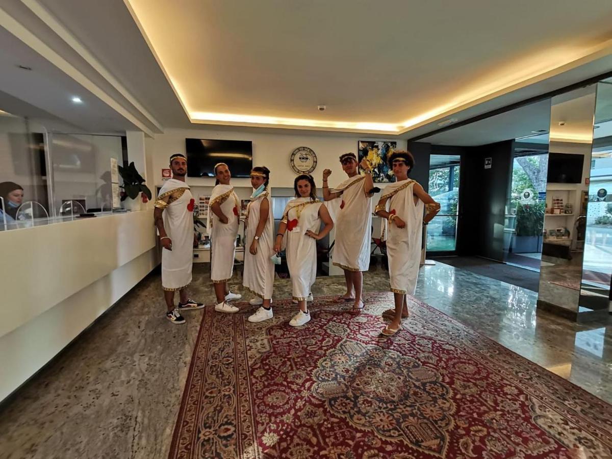Zenit Hotel จูเลียโนวา ภายนอก รูปภาพ