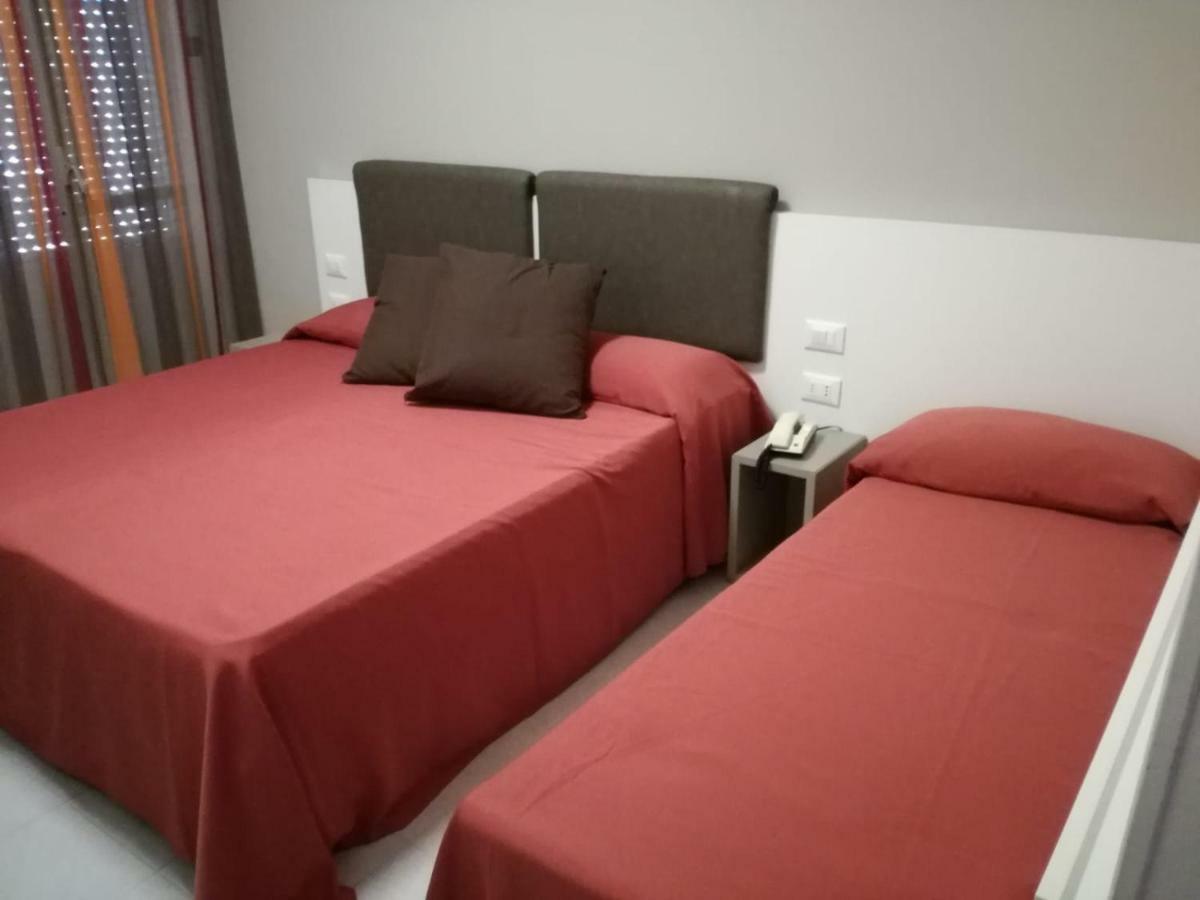 Zenit Hotel จูเลียโนวา ภายนอก รูปภาพ